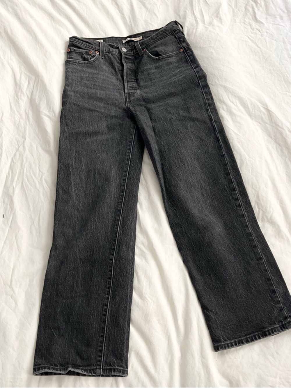 Levi's Ribcage Strsight Ankle High-Rise Wide Leg Jeans in Washed Black